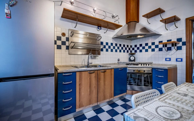 YiD elegant near tramvia