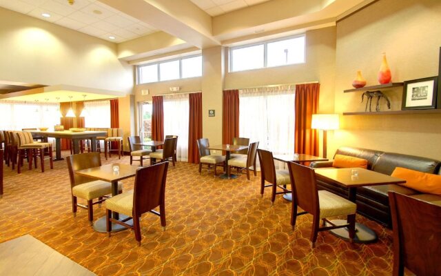 Hampton Inn & Suites N. Ft. Worth-Alliance Airport