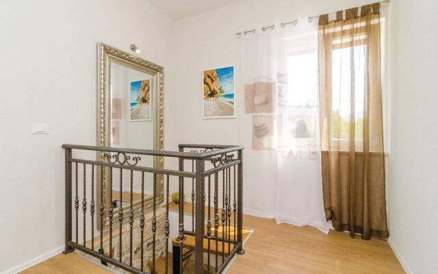 Awesome Home in Dubravka With Wifi and 5 Bedrooms