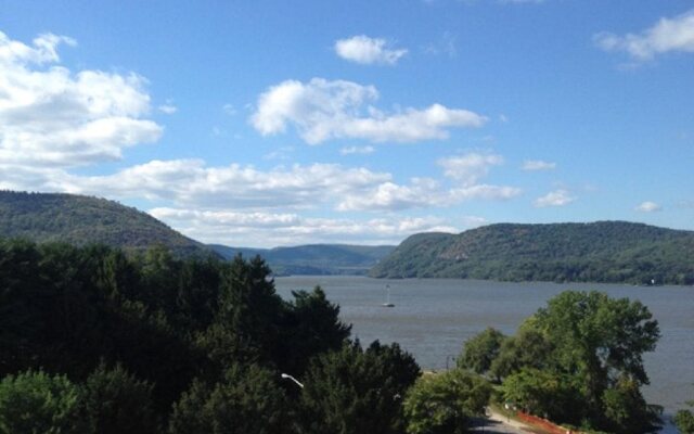 Holiday Inn Express Hotel & Suites Peekskill -Lower Hudson Valley, an IHG Hotel