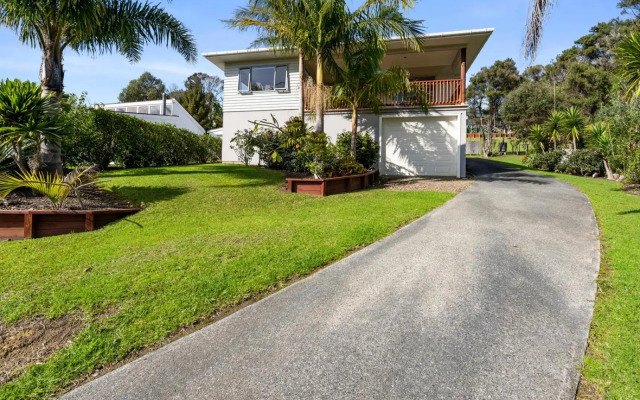 Ota Point Paradise - Whangaroa Holiday Home