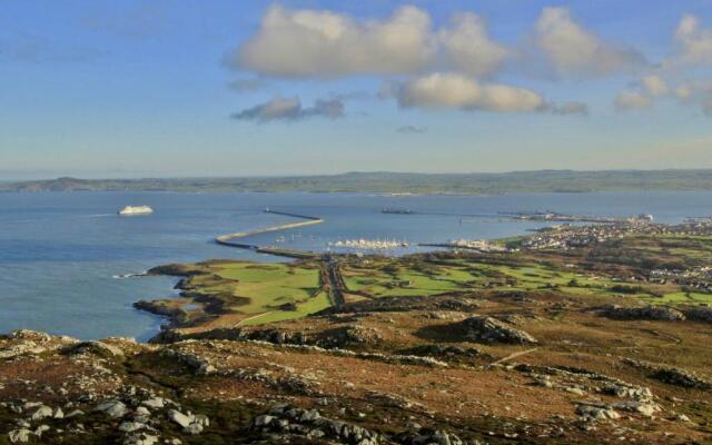 Ynys Lawd, Holyhead Marina