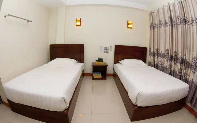 City Grand Hotel