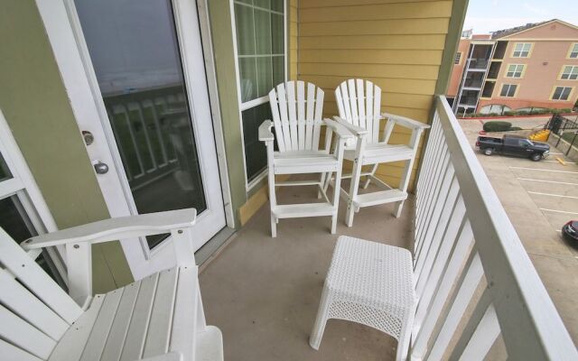 Victorian 8303-Seahorse at the Beach