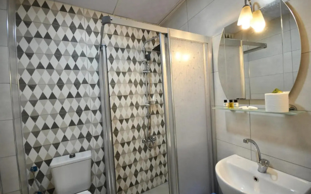 Sena Hotels