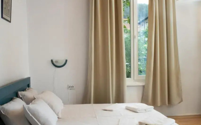 Parlapanovi Guest House