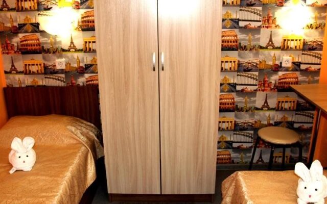 Oasis Hotel - Hostel