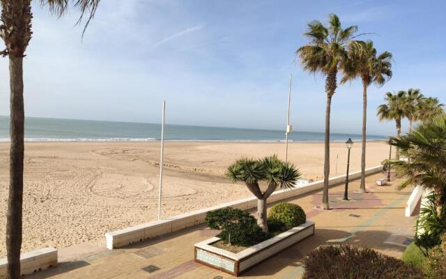 VALDECARRETAS Apartamento Rota cerca de playa