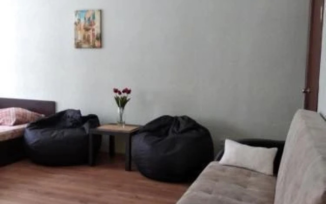 Studio Uspenskogo 7b