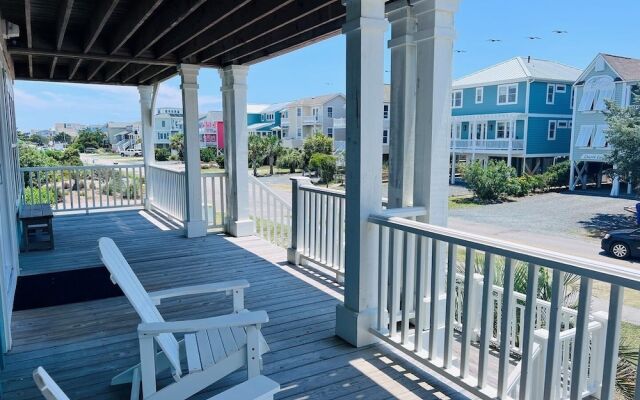 2ice As Nice 4 Bedroom Home by RedAwning