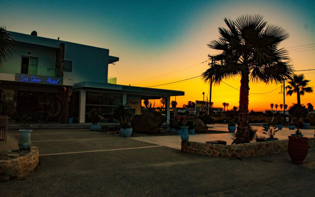 Sunshine Hotel and Apartments