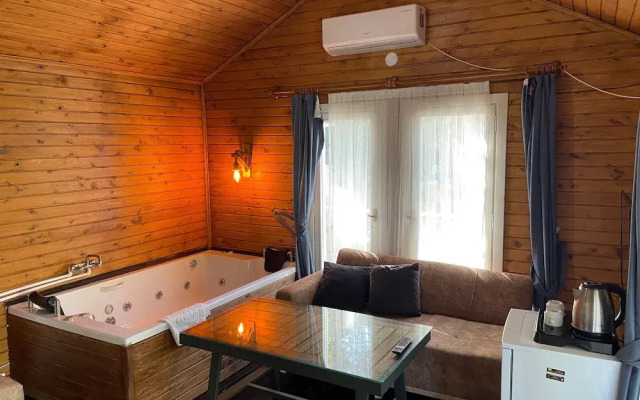 Çeli̇k Resort