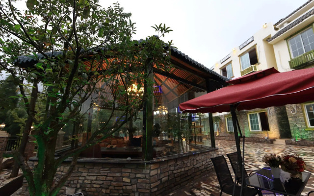 Panshan Tingquan Tuwo Holiday Resort