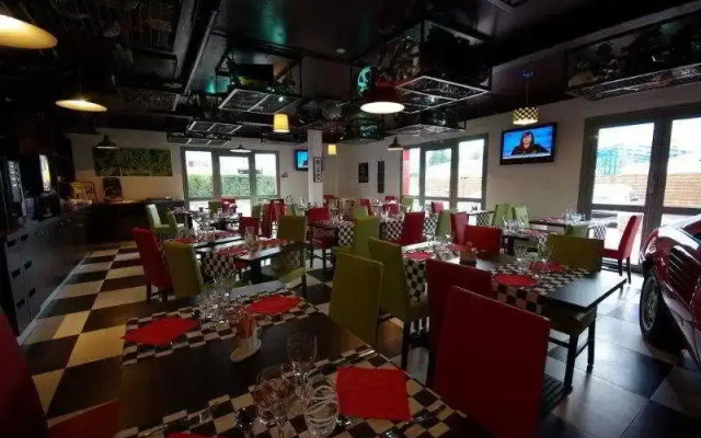 Kyriad Design Enzo Reims Tinqueux