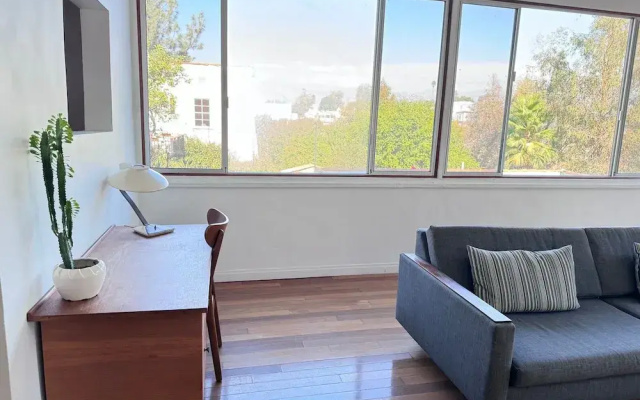 Silver Lake Mid-century Nestled in the Treetops
