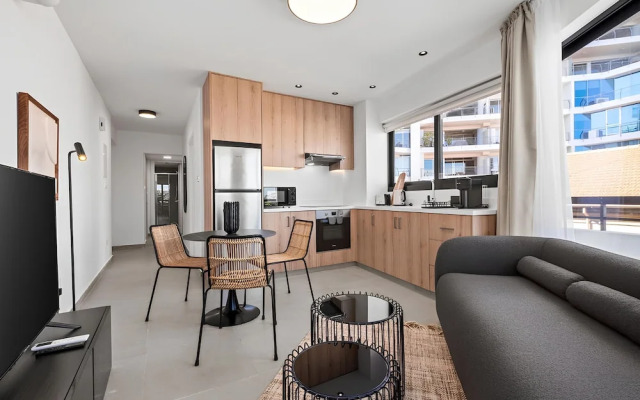 Finikoudes Marina View 201