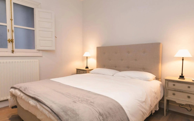 PYR Select Plaza Santa Ana