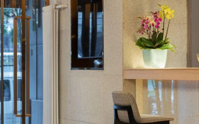 Palace Hotels (Beijing Jinsongpanjiayuan  Beijing University Of Technology West Gate Subway Station) – Outside – Beijing