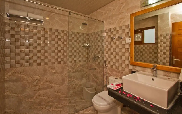 Hotel Monarch Residency