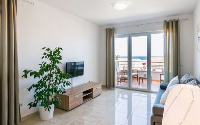 Villa 2 Pools 17544