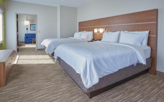 Holiday Inn Express Hotel and Suites Akron South-Airport Area