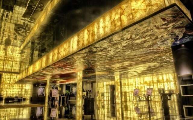 Zobon Art Hotel