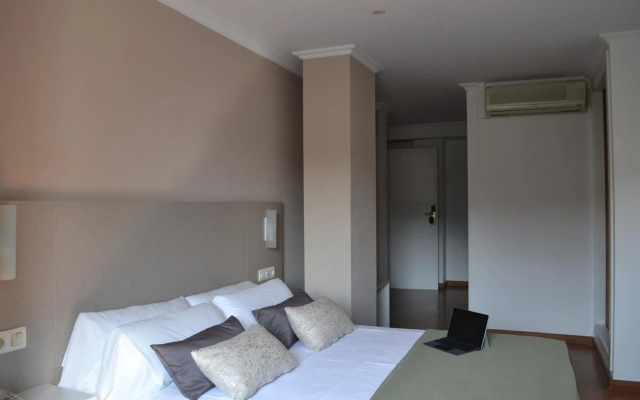 Duerming Villa de Sarria Hotel