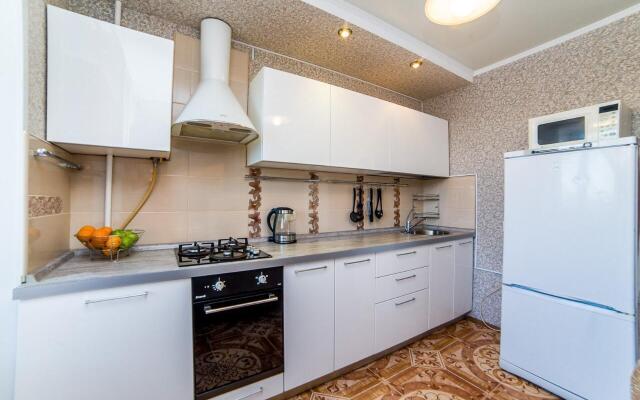 Европа Центр на улице Новаторов