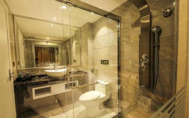 Longwan Hotel (Foshan Ceramics City)
