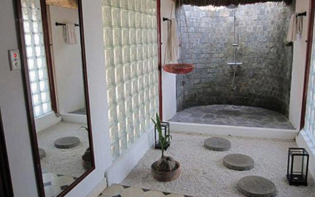 Le Domaine De Tam Hai Resort