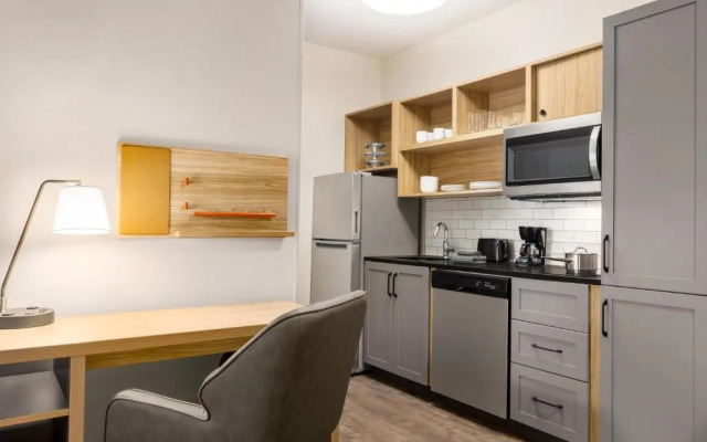 Candlewood Suites Navasota