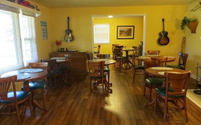 Glen Loch Inn