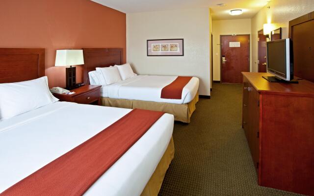 Holiday Inn Express Hotel & Suites Bedford, an IHG Hotel