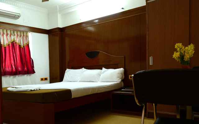 Tri Sea Hotel