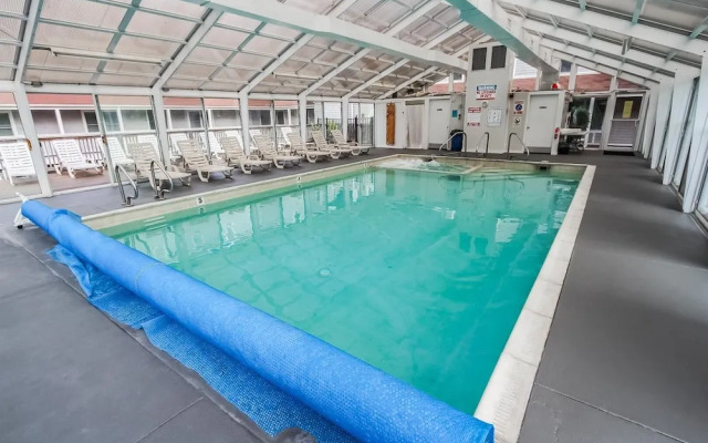 Oceancliff Resort I & II