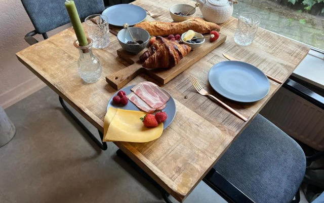 Sfeervol huisje, dichtbij bos en centrum