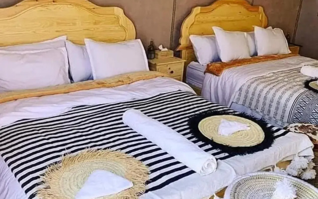 Bivouac Les Touareg Chez Bachir