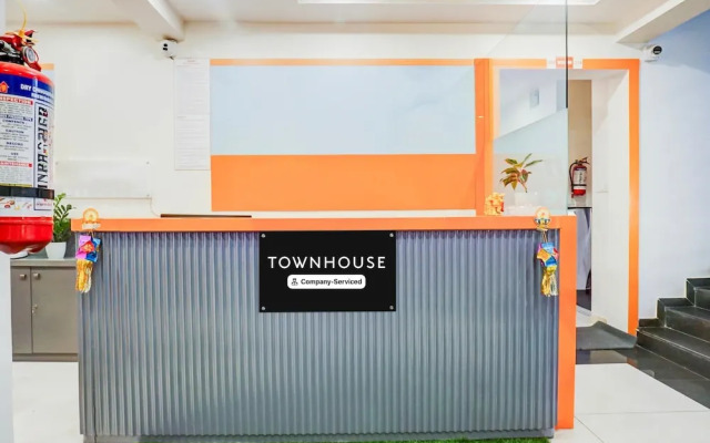 Elegant Urban Stays at Hadapsar Pune