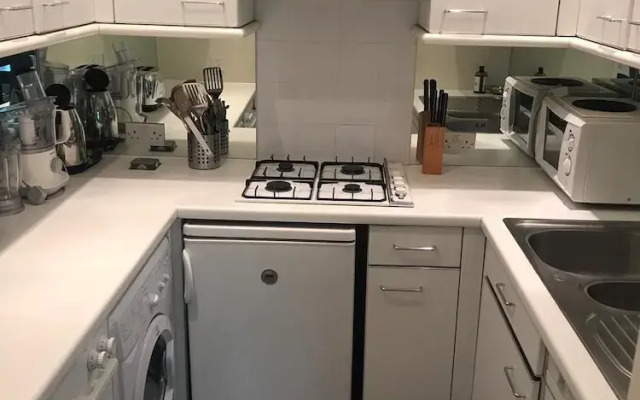 Beautiful one bedroom in Kensington