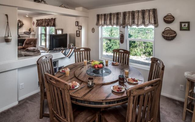 Mountain Top Ranch - Three Bedroom House