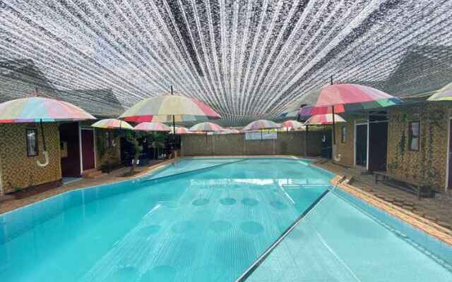 Oyo 3195 Pondok Penginapan Strongkeng Syariah