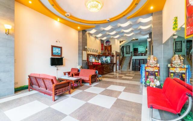 Super Oyo 266 Golden Gate