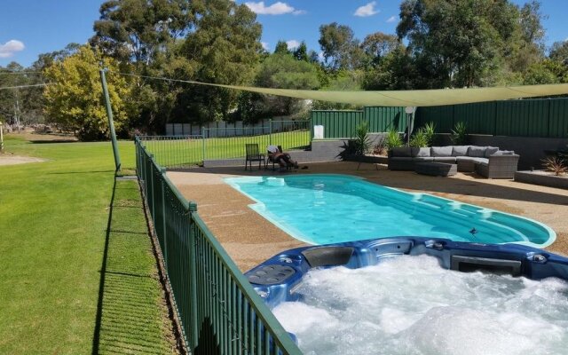Early Settlers Motel Tocumwal