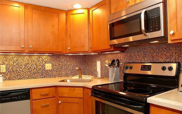 Ski Trail Condominiums by Mountain Resorts