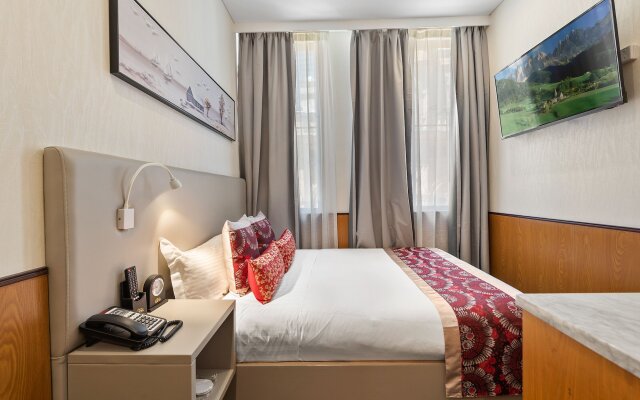 YEHS Hotel Sydney QVB