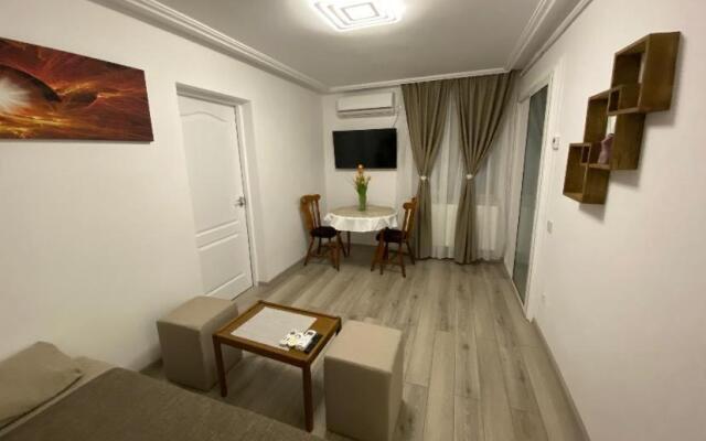 21 Studio