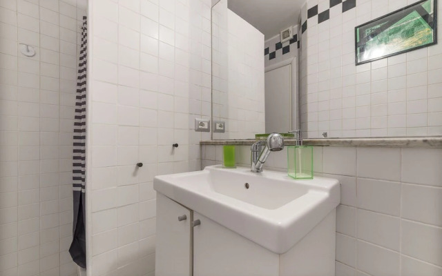 Piazza Vittorio NETFLIX Apartment