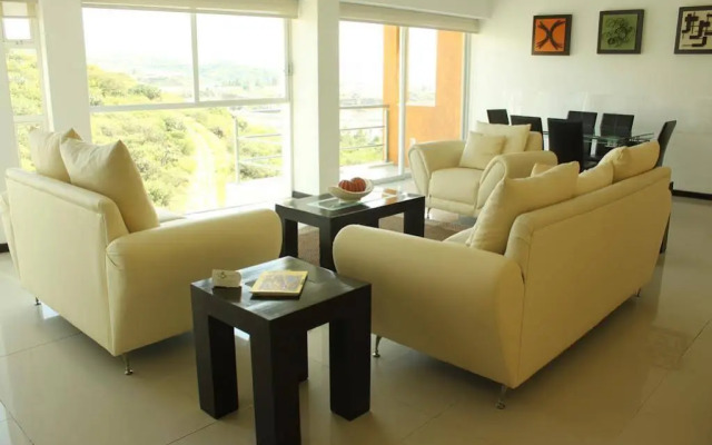 La Reserva Suites