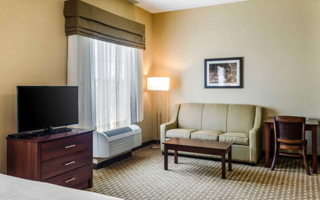 MainStay Suites Hackberry Sportsman's Lodge