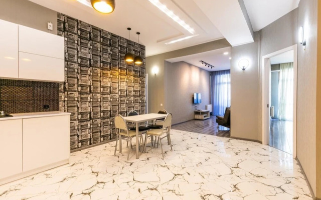 Apartment on Saakadze Square